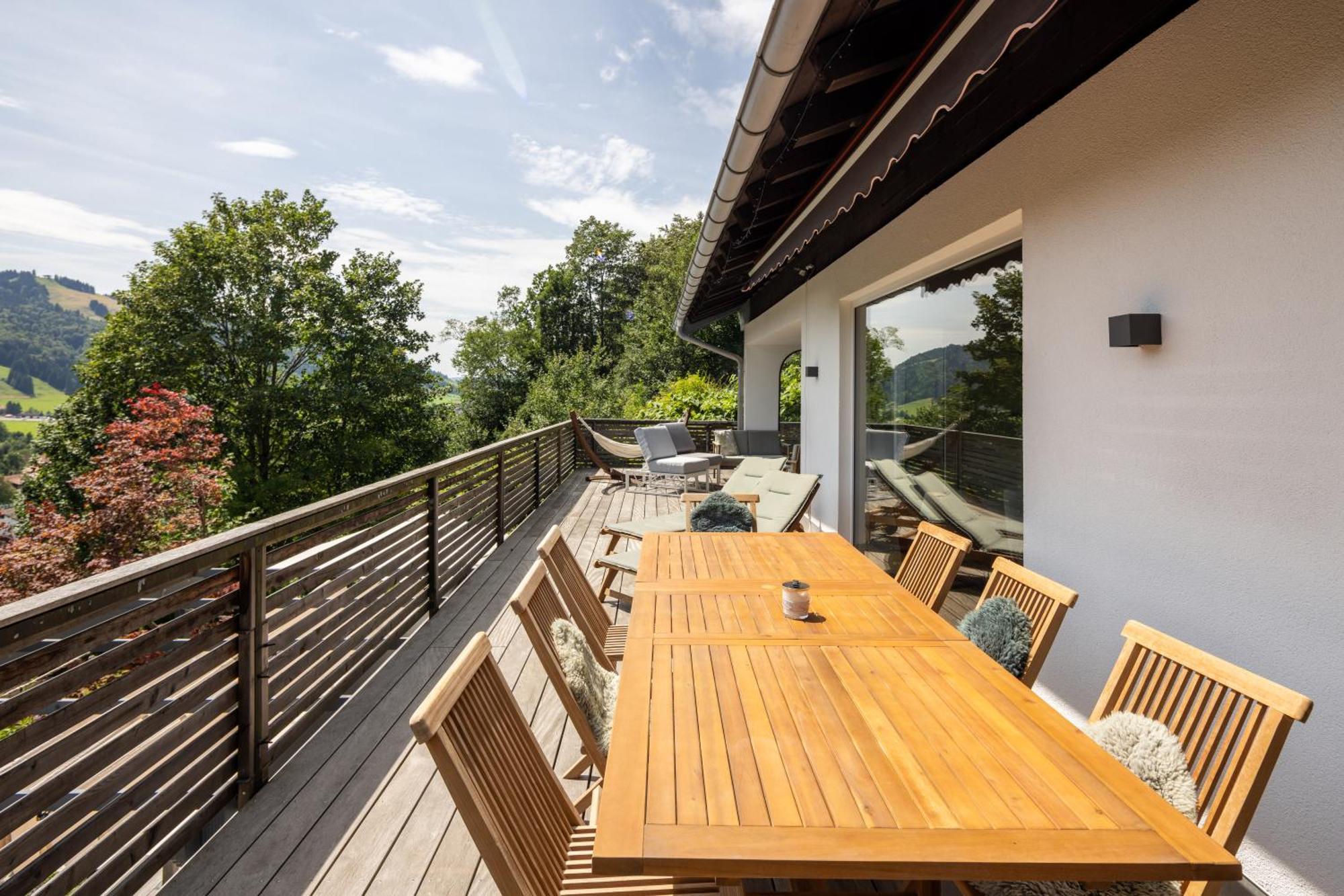 Wald Lounge *